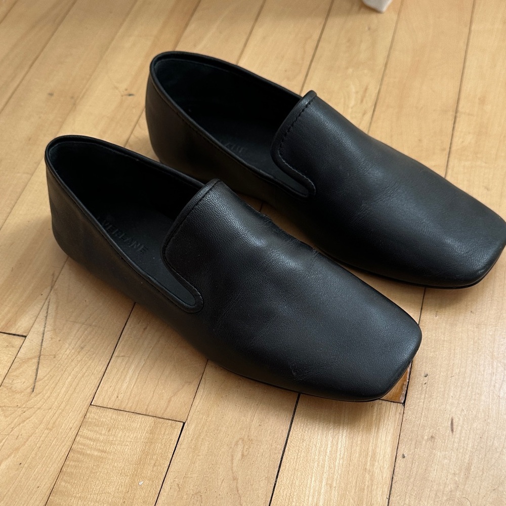 Everlane • Black Smooth Leather Loafer Size 7